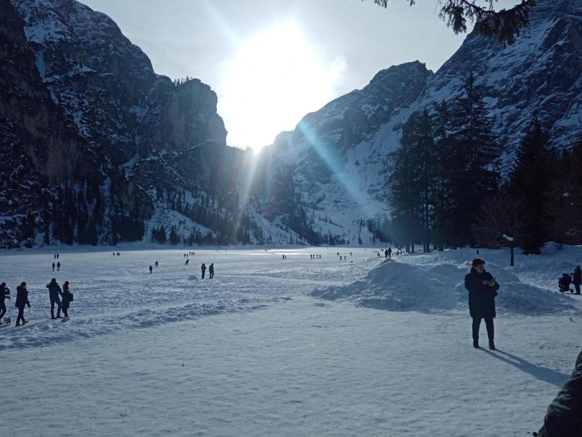 Relax Al Lago Di Braies Брайес Екстериор снимка